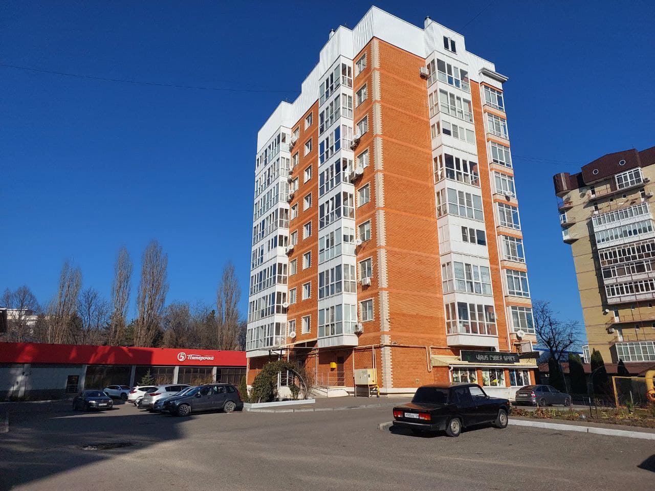 Апартаменты по ул. Орджоникидзе93,кв42