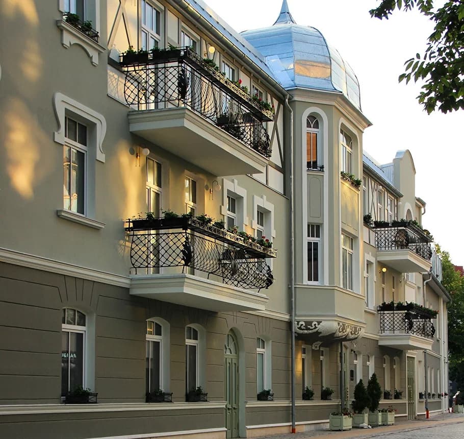Mr.Just's Hotel