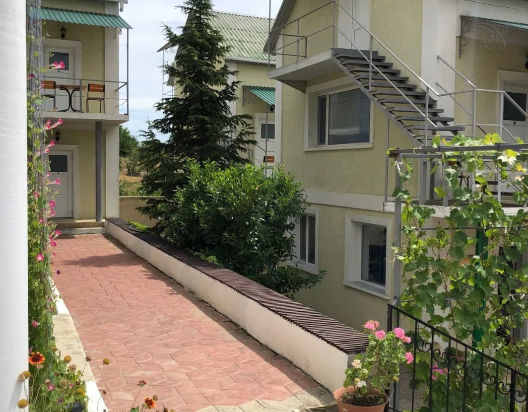 1000 Звезд меблированные комнаты