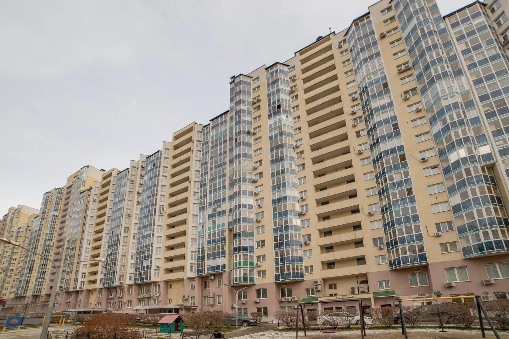 Европа-центр Бажова, 68
