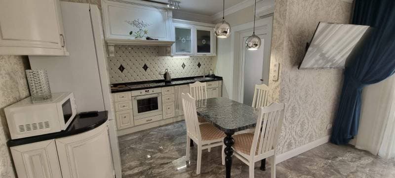 Апартаменты на Учительской 9 с видом на море