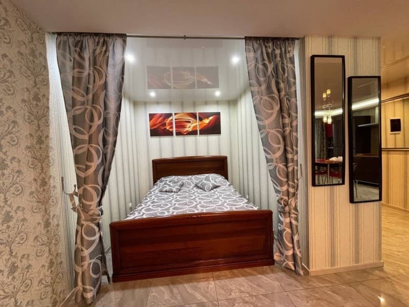 Толстой Пионерская 1