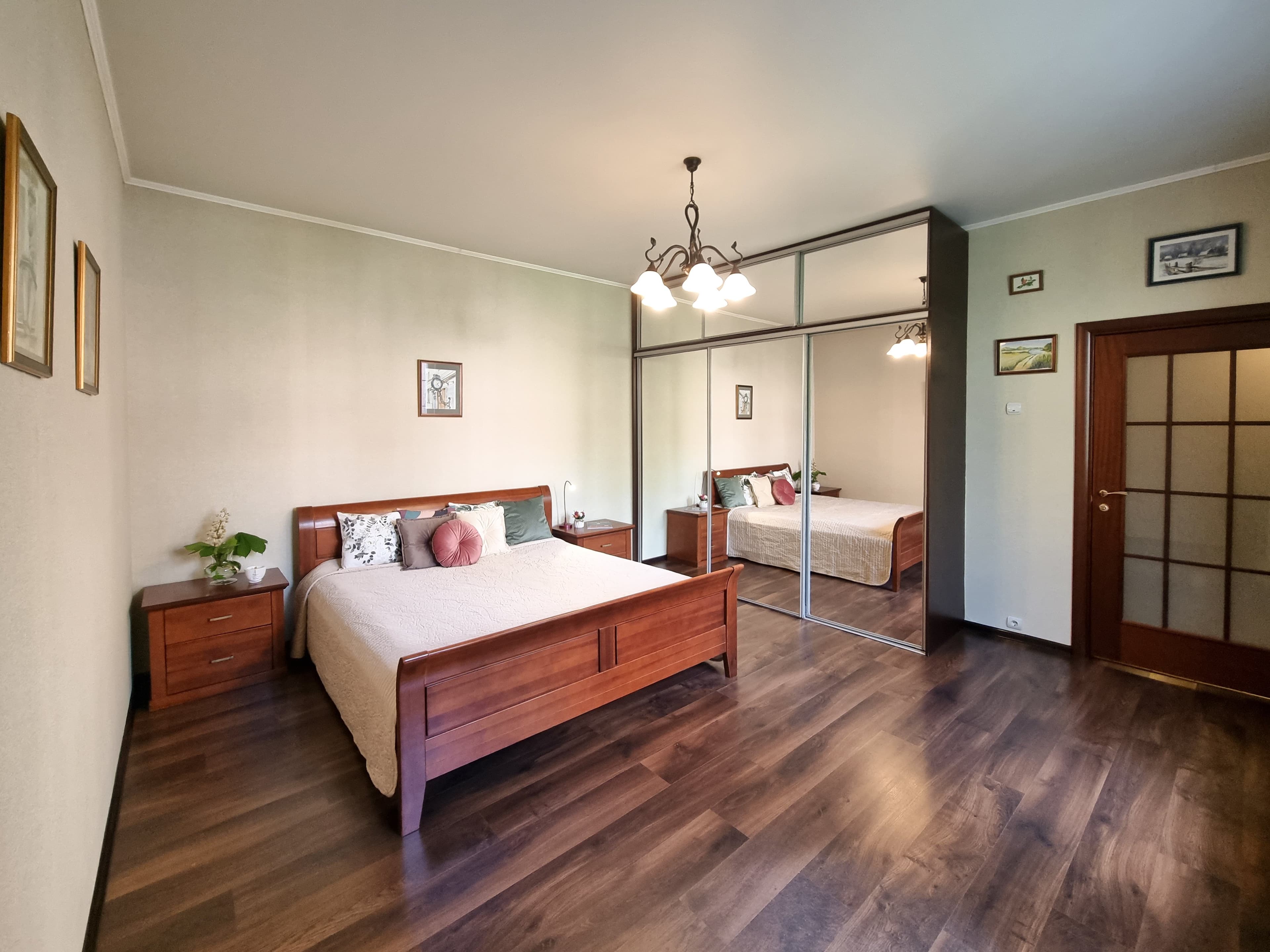 LovelyHome39 на Радищева 89