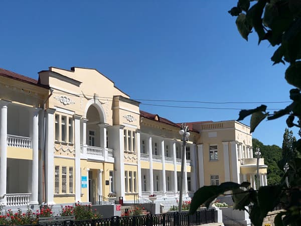 Октябрьское ущелье