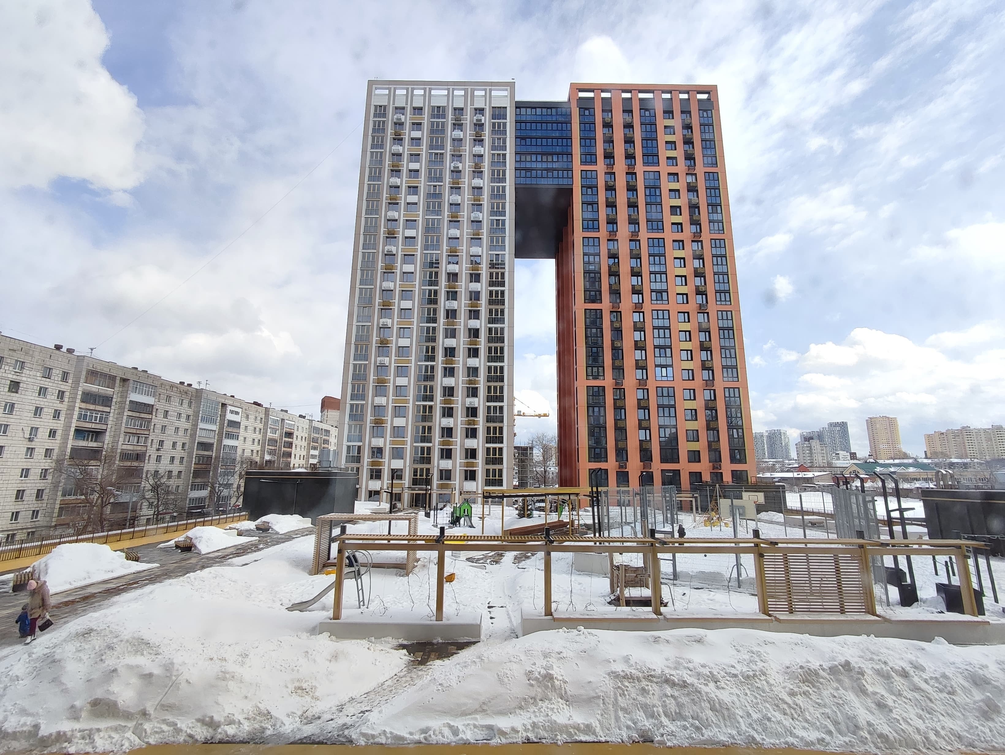 Атмосфера на Луначарского 99