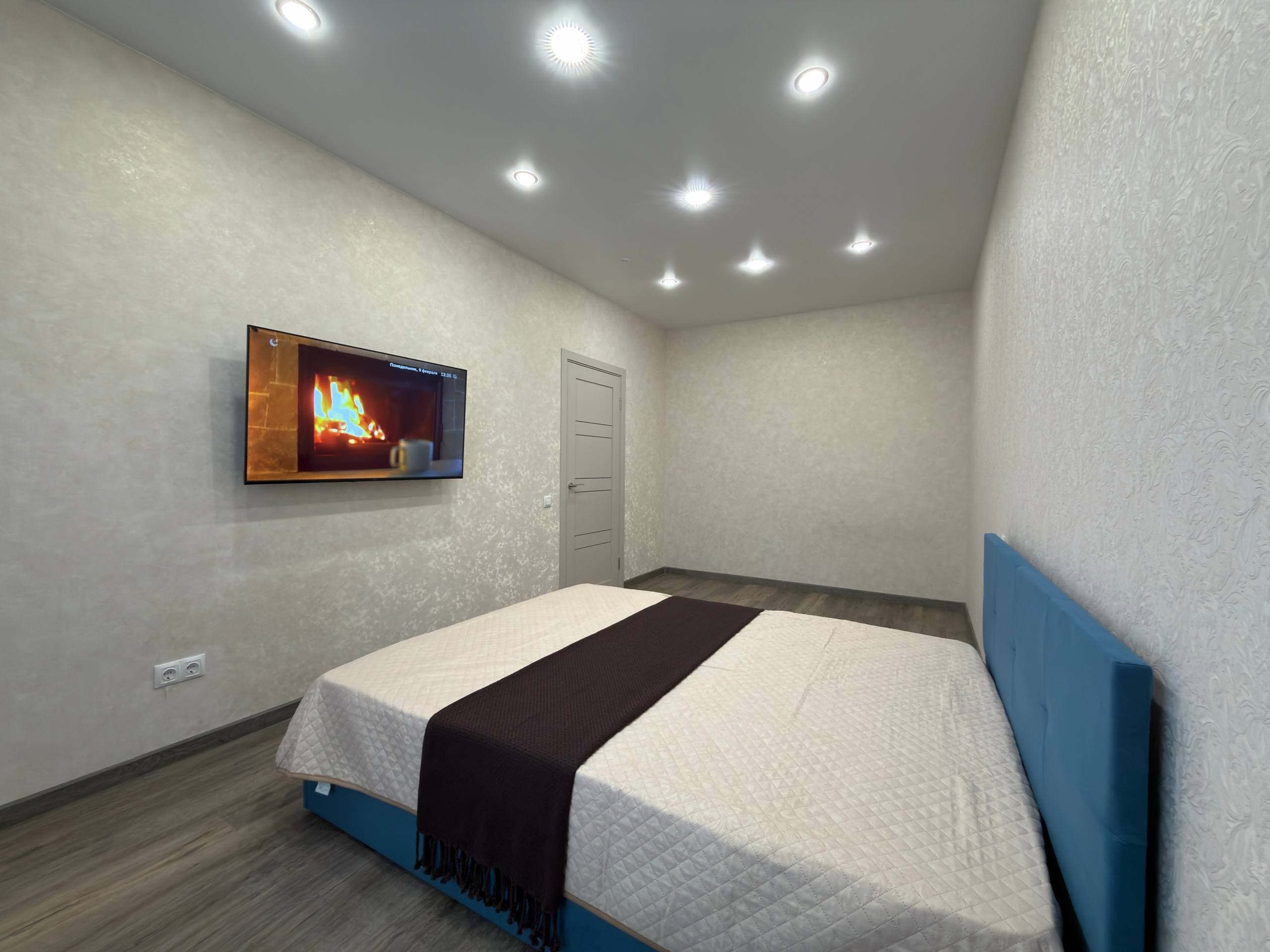 HOME HOTEL улица Ясный Берег, 8