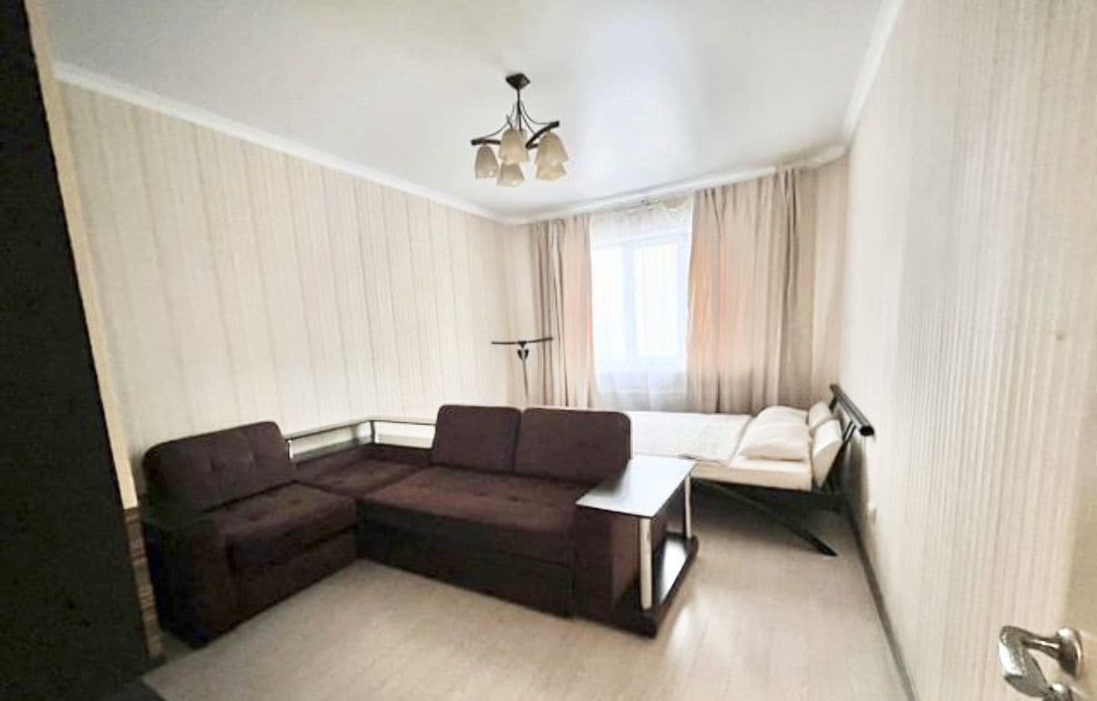 Белый дом Петровского, 32
