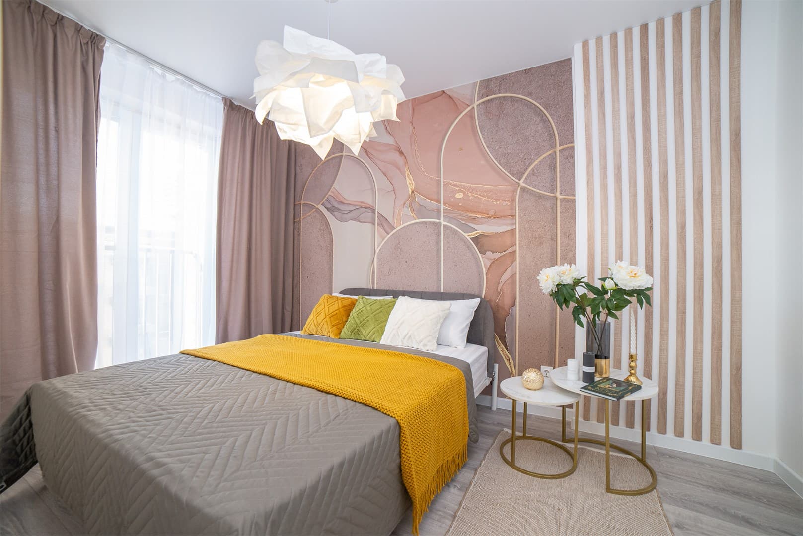 BeGuest на Амундсена 165