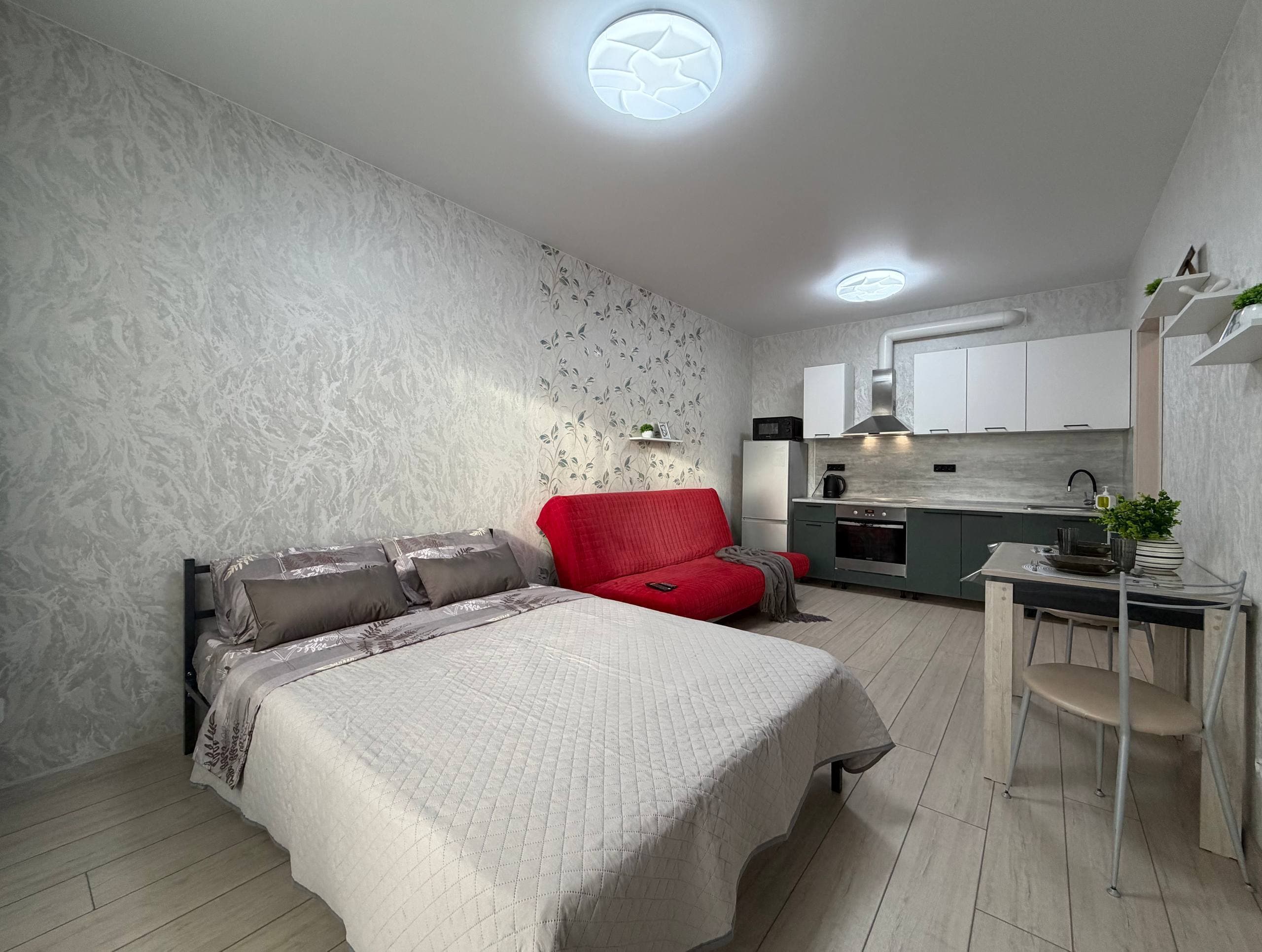 HOME HOTEL микрорайон Лётный, 30